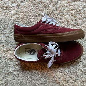 Vans burgundy/tan sneaker